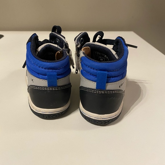 $25 Geox high top sneakers - Picture 4 of 5